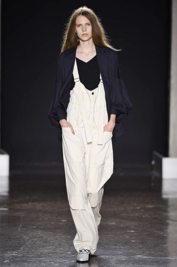 Fotoservizio/SS 2019/WOMEN/SFILATA/UJOH/DP2/1