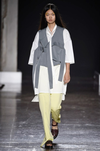 Fotoservizio/SS 2019/WOMEN/SFILATA/UJOH/DP2/10