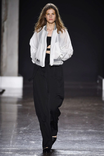 Fotoservizio/SS 2019/WOMEN/SFILATA/UJOH/DP2/22