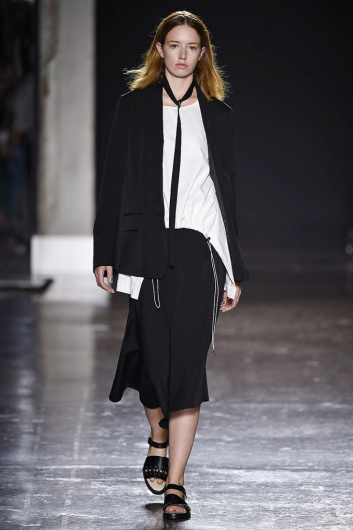 Fotoservizio/SS 2019/WOMEN/SFILATA/UJOH/DP2/23