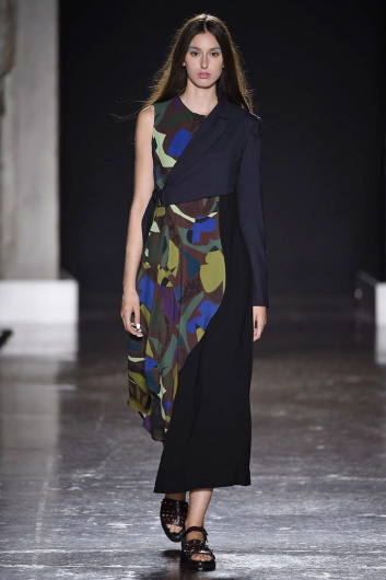Fotoservizio/SS 2019/WOMEN/SFILATA/UJOH/DP2/17