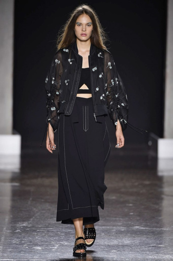 Fotoservizio/SS 2019/WOMEN/SFILATA/UJOH/DP2/19