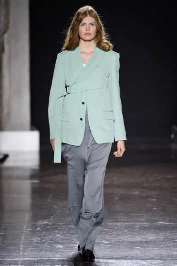 Fotoservizio/SS 2019/WOMEN/SFILATA/UJOH/DP2/34