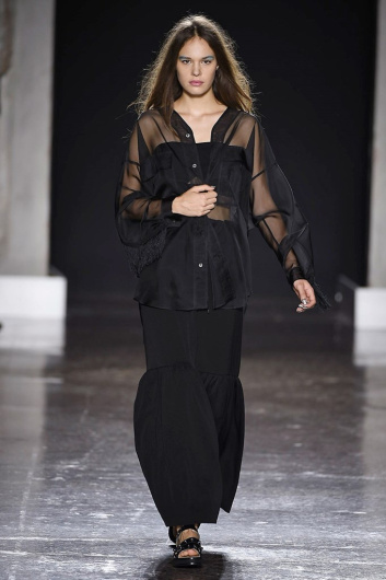 Fotoservizio/SS 2019/WOMEN/SFILATA/UJOH/DP2/39