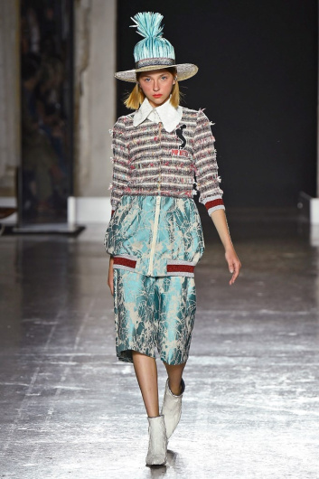 Fotoservizio/SS 2019/WOMEN/SFILATA/ULTRÀCHIC/DP2/2