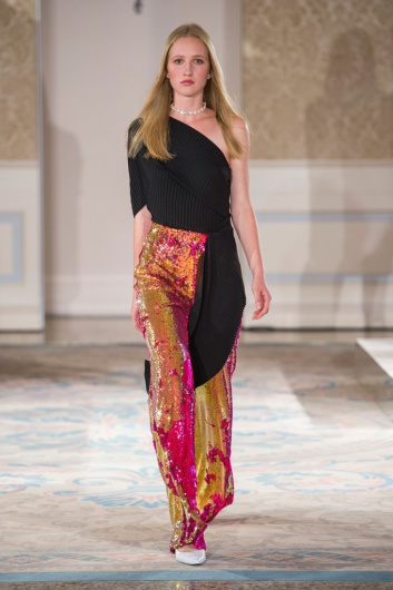 Fotoservizio/SS 2019/WOMEN/PRESENTAZIONE/BEATRICE B/DP2/19