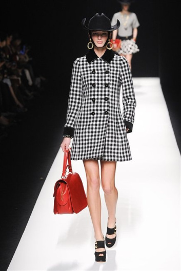 Fotoservizio/FW 2012-2013/WOMEN/MOSCHINO/23