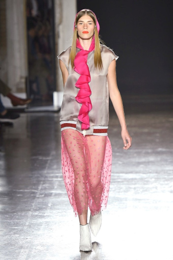 Fotoservizio/SS 2019/WOMEN/SFILATA/ULTRÀCHIC/DP2/0