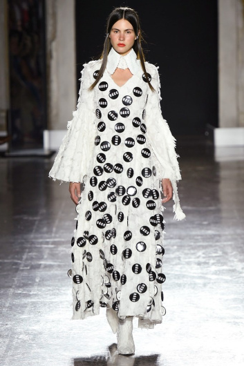 Fotoservizio/SS 2019/WOMEN/SFILATA/ULTRÀCHIC/DP2/1