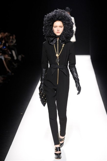Fotoservizio/FW 2012-2013/WOMEN/MOSCHINO/27