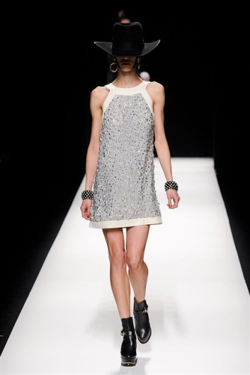 Fotoservizio/FW 2012-2013/WOMEN/MOSCHINO/33