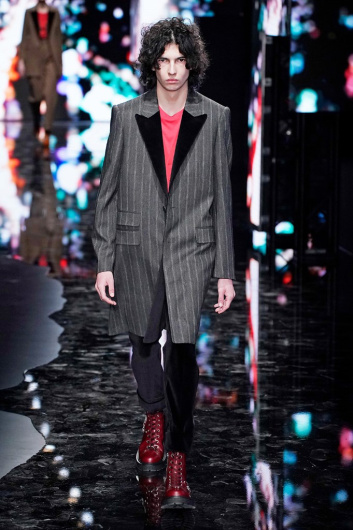 Fotoservizio/FW 19-20/MEN/SFILATA/NEIL BARRETT/DP2/2