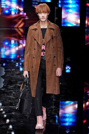 Fotoservizio/FW 19-20/MEN/SFILATA/NEIL BARRETT/DP2/0