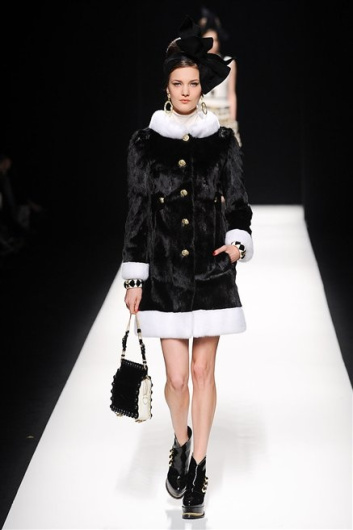Fotoservizio/FW 2012-2013/WOMEN/MOSCHINO/34