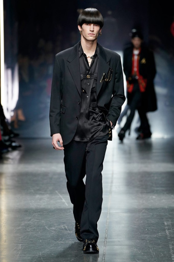 Fotoservizio/FW 19-20/MEN/SFILATA/VERSACE/DP2/4