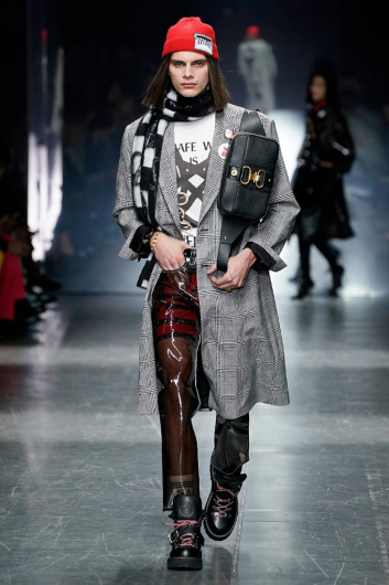 Fotoservizio/FW 19-20/MEN/SFILATA/VERSACE/DP2/4