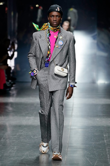 Fotoservizio/FW 19-20/MEN/SFILATA/VERSACE/DP2/1