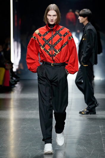 Fotoservizio/FW 19-20/MEN/SFILATA/VERSACE/DP2/1