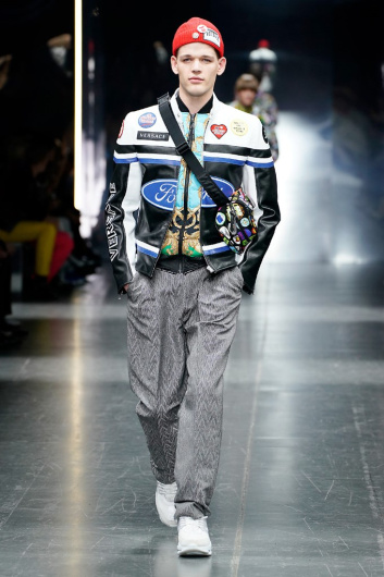 Fotoservizio/FW 19-20/MEN/SFILATA/VERSACE/DP2/1