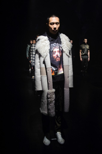Fotoservizio/FW 19-20/MEN/PRESENTAZIONE/IH NOM UH NIT/DP2/2