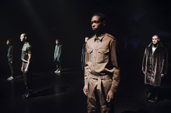 Fotoservizio/FW 19-20/MEN/PRESENTAZIONE/IH NOM UH NIT/DP2/25