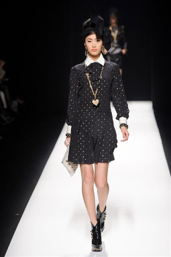 Fotoservizio/FW 2012-2013/WOMEN/MOSCHINO/38