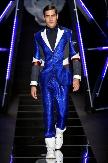 Fotoservizio/SS 2019/MEN/SFILATA/FRANKIE MORELLO/DP2/4