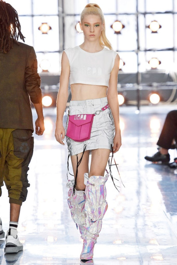Fotoservizio/SS 2019/WOMEN/SFILATA/BYBLOS/DP2/11