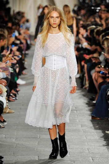 Fotoservizio/SS 2016/WOMEN/PHILOSOPHY DI LORENZO SERAFINI/DP1/12
