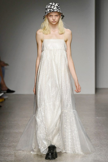 Fotoservizio/SS 2019/WOMEN/SFILATA/ANNAKIKI/DP2/7