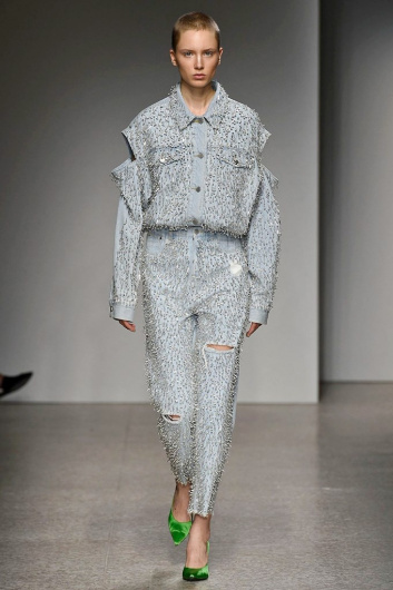 Fotoservizio/SS 2019/WOMEN/SFILATA/ANNAKIKI/DP2/14