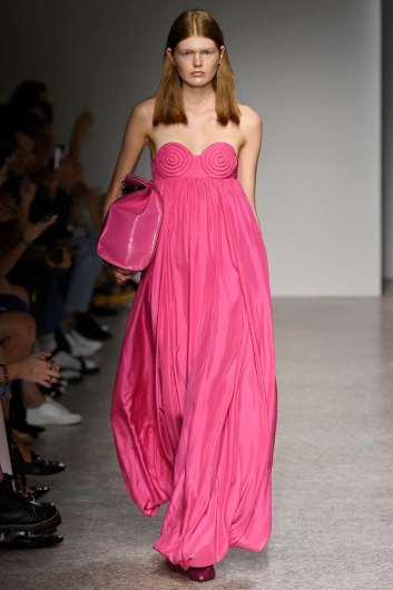 Fotoservizio/SS 2019/WOMEN/SFILATA/ANNAKIKI/DP2/4