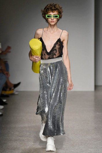 Fotoservizio/SS 2019/WOMEN/SFILATA/ANNAKIKI/DP2/5