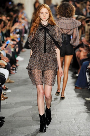 Fotoservizio/SS 2016/WOMEN/PHILOSOPHY DI LORENZO SERAFINI/DP1/29