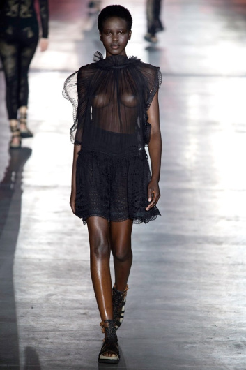 Fotoservizio/SS 2019/WOMEN/SFILATA/ALBERTA FERRETTI/DP2/24