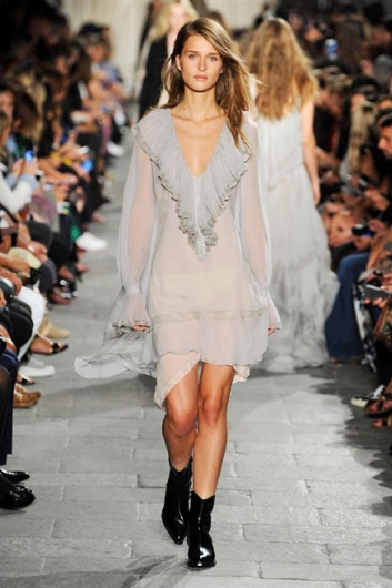 Fotoservizio/SS 2016/WOMEN/PHILOSOPHY DI LORENZO SERAFINI/DP1/35