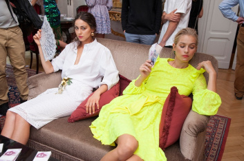 Fotoservizio/SS 2019/WOMEN/PRESENTAZIONE/ALCOOLIQUE/DP2/9