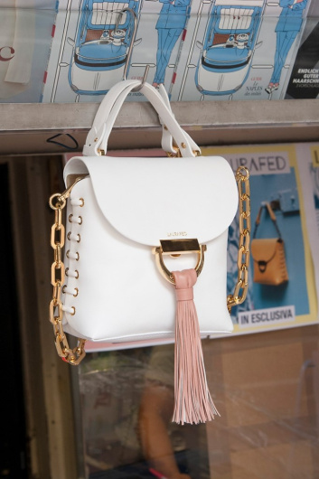 Fotoservizio/SS 2019/WOMEN/PRESENTAZIONE/LAURAFED/DP2/12