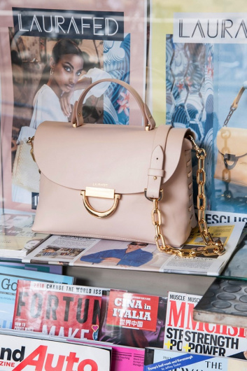 Fotoservizio/SS 2019/WOMEN/PRESENTAZIONE/LAURAFED/DP2/28