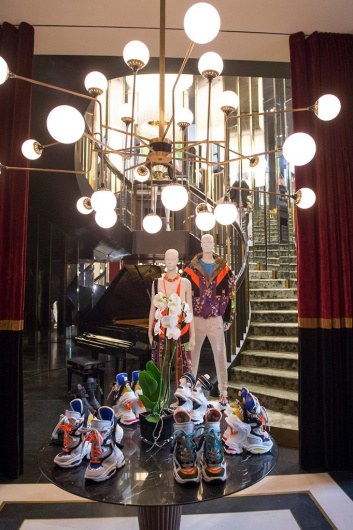 Fotoservizio/SS 2019/WOMEN/APPUNTAMENTO/DSQUARED2/DP2/0