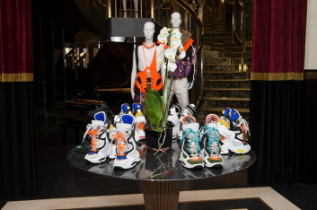 Fotoservizio/SS 2019/WOMEN/APPUNTAMENTO/DSQUARED2/DP2/1