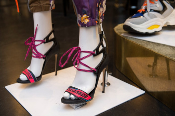 Fotoservizio/SS 2019/WOMEN/APPUNTAMENTO/DSQUARED2/DP2/22