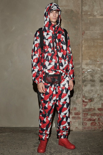 Fotoservizio/SS 2019/WOMEN/SFILATA/MONCLER/DP2/0