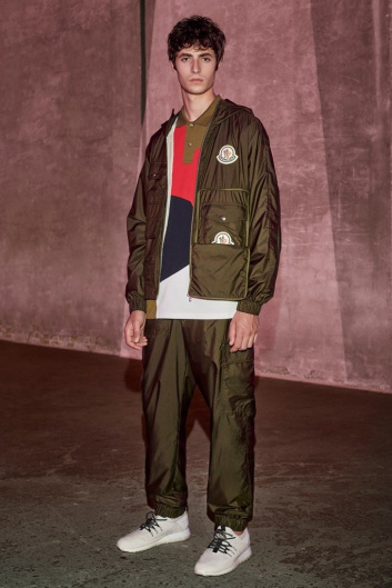 Fotoservizio/SS 2019/WOMEN/SFILATA/MONCLER/DP2/17