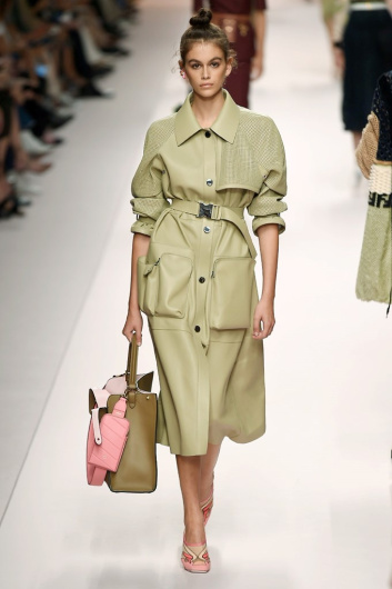 Fotoservizio/SS 2019/WOMEN/SFILATA/FENDI/DP2/23