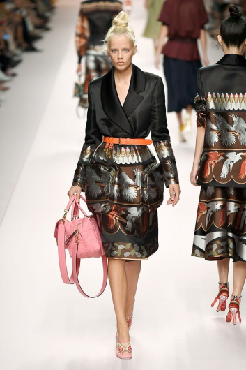 Fotoservizio/SS 2019/WOMEN/SFILATA/FENDI/DP2/27