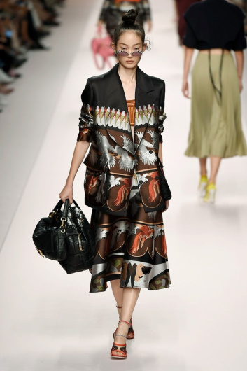 Fotoservizio/SS 2019/WOMEN/SFILATA/FENDI/DP2/10
