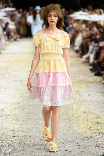 Fotoservizio/SS 2019/WOMEN/SFILATA/LUISA BECCARIA/DP2/4