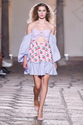 Fotoservizio/SS 2019/WOMEN/SFILATA/DAIZY SHELY/DP2/10
