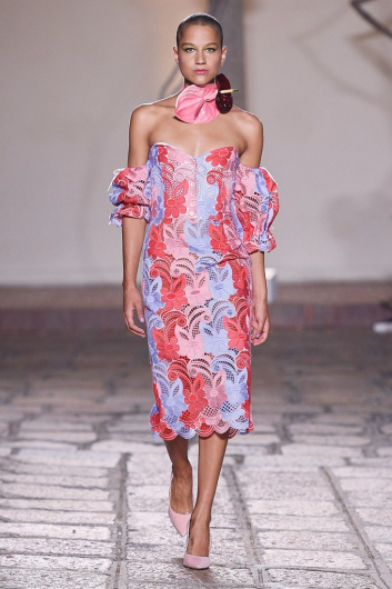 Fotoservizio/SS 2019/WOMEN/SFILATA/DAIZY SHELY/DP2/13